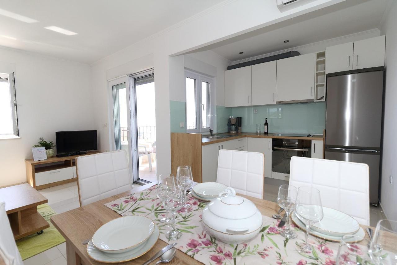Apartments Pivac Makarska Buitenkant foto