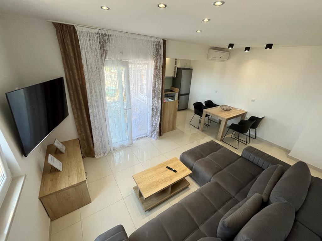 Apartments Pivac Makarska Buitenkant foto