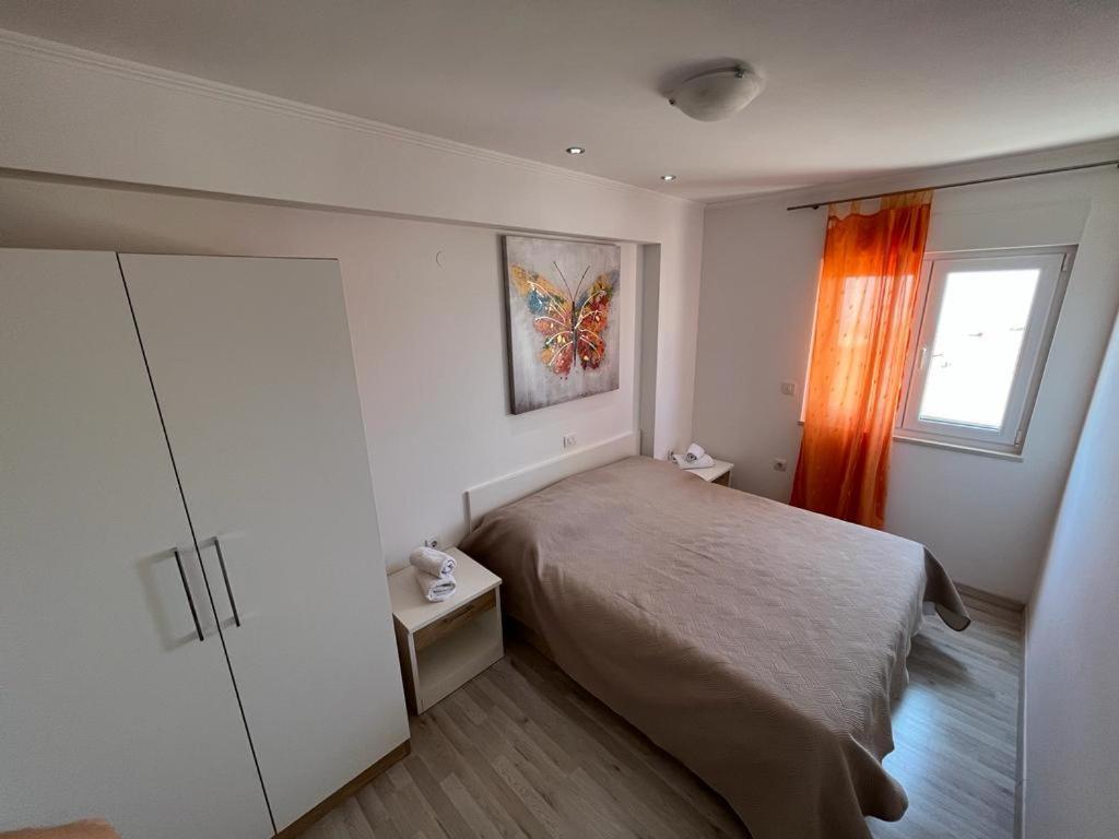Apartments Pivac Makarska Buitenkant foto